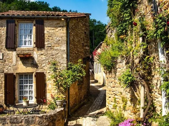 Bungalow With A Terrace On A Hill In Dordogne Mauroux  0*, Mauroux (Lot)